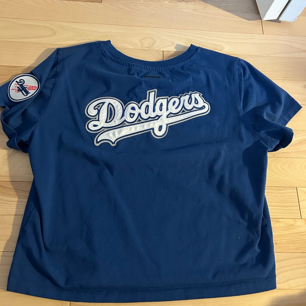 BASEBALL TOP - DODGERS - SIZE LARGE